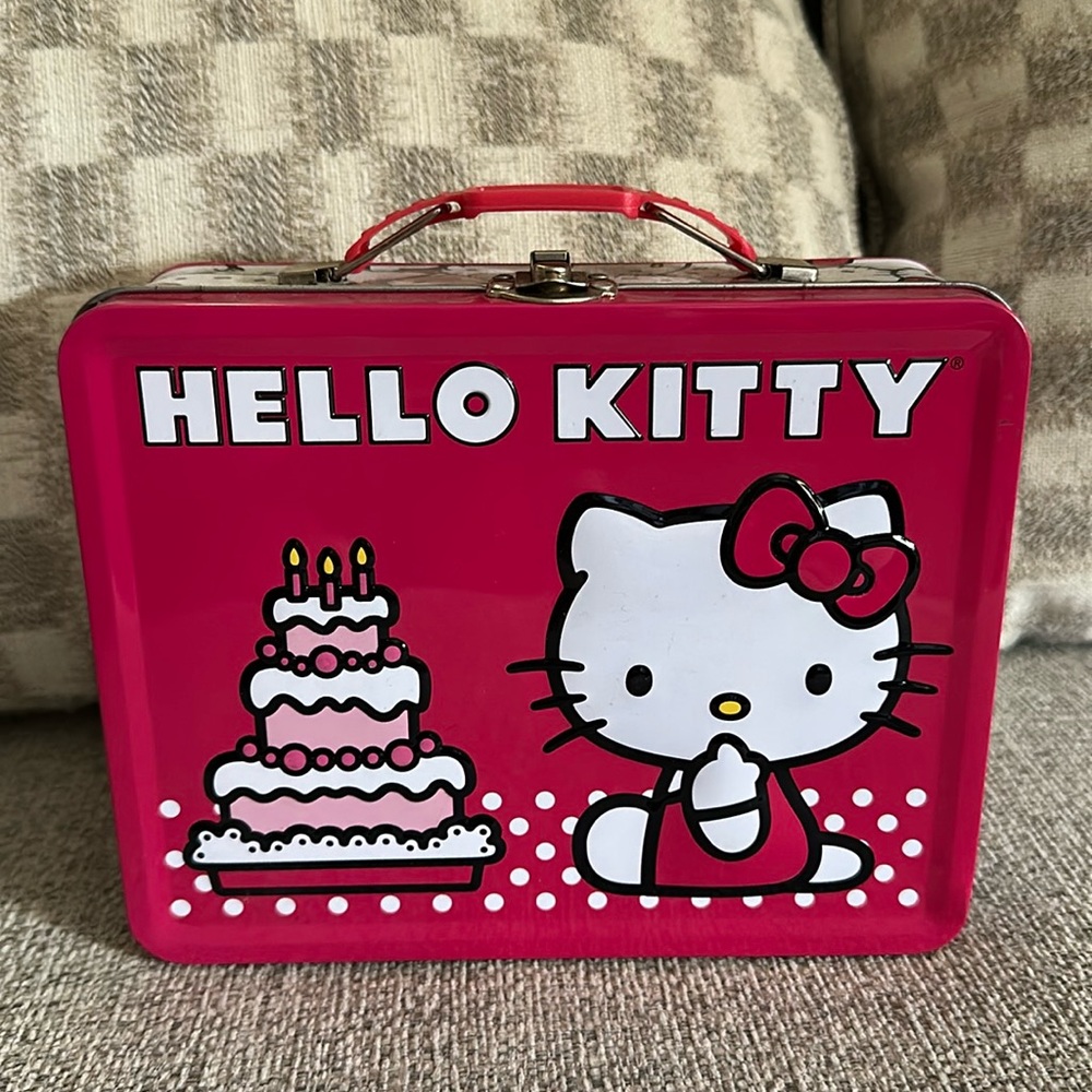 Hello Kitty Sanrio Vintage Retro y2k Pink Metal Lunchbox Collectors Tin Box